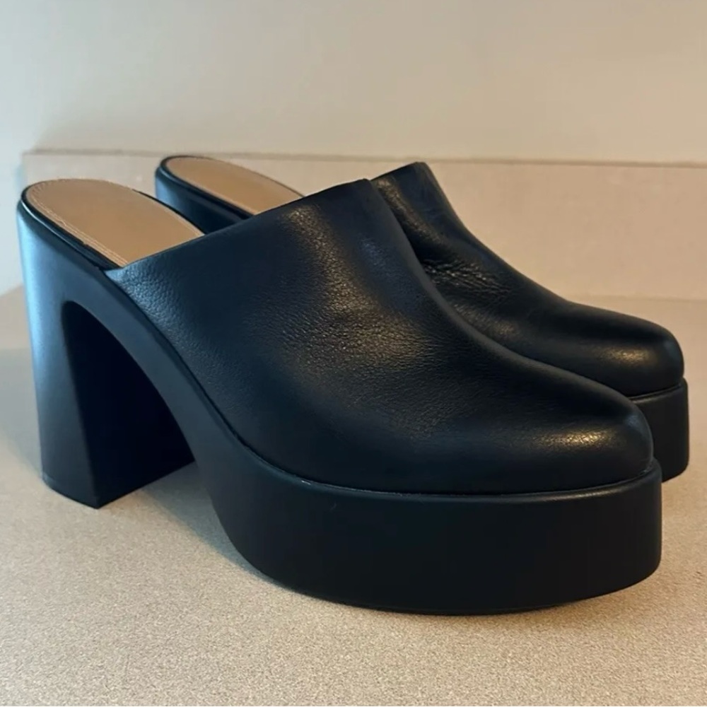 Gianni Bini So Chic Black closed toe platform mule size 10 New